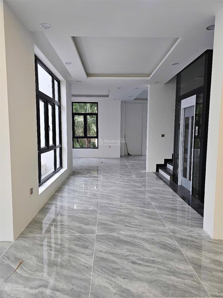 Em bán shophouse hoàn thiện 5 tầng có thang máy sẵn sổ đỏ giao dịch  giá hời louis city hoàng mai