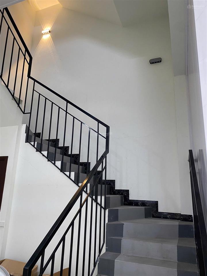 Cho thuê shophouse  liền kề louis city hoàng mai  384m2 hoàn thiện cơ bản giá tốt thị trường