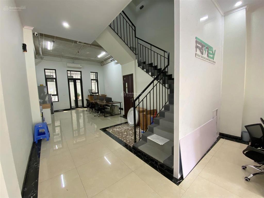 Cho thuê shophouse  liền kề louis city hoàng mai  384m2 hoàn thiện cơ bản giá tốt thị trường