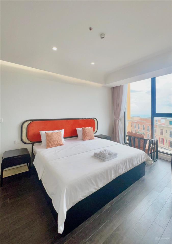 Bán căn góc 2pn hillside phú quốc giá lỗ sâu 79m2 giá rẻ nhất hillside bán nhanh trong tuần