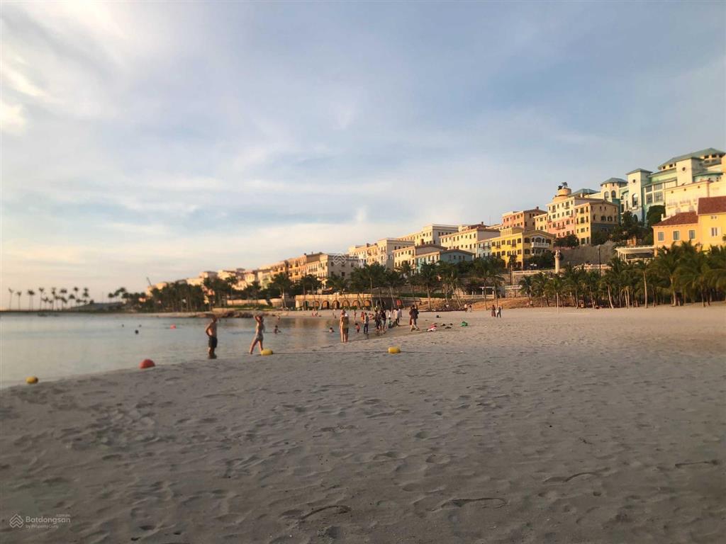 Bán căn góc 2pn hillside phú quốc giá lỗ sâu 79m2 giá rẻ nhất hillside bán nhanh trong tuần