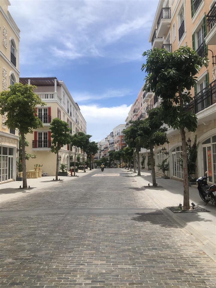 Shophouse 5 tầng  vị trí đắc địa, sở hữu lâu dài  giá cắt lỗ sâu nhất the centre phú quốc