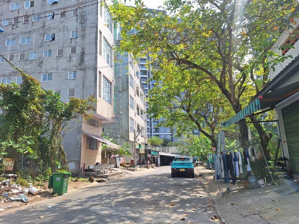 Đất Làng Đại Học, xây tự do 7 tầng,10x20m, 18.3 tỷ