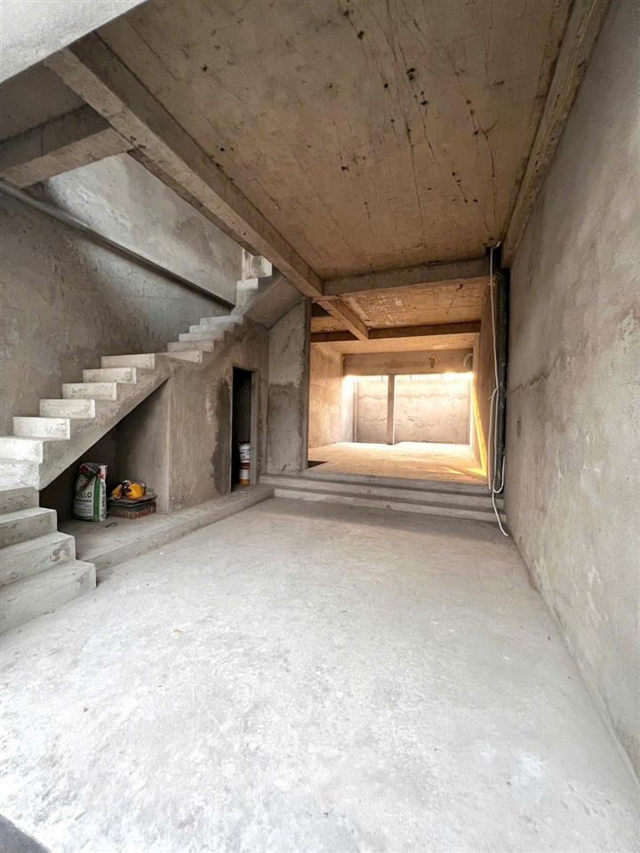 Nhà phố 4 mặt thoáng, hẻm xe hơi Lê Văn Lương, 8.2 tỷ
