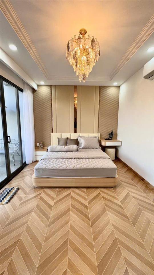 Giảm ngay 1 tỷ, nhà cạnh Phú Mỹ Hưng, có tháng máy, full nội thất, chỉ 16.5 tỷ