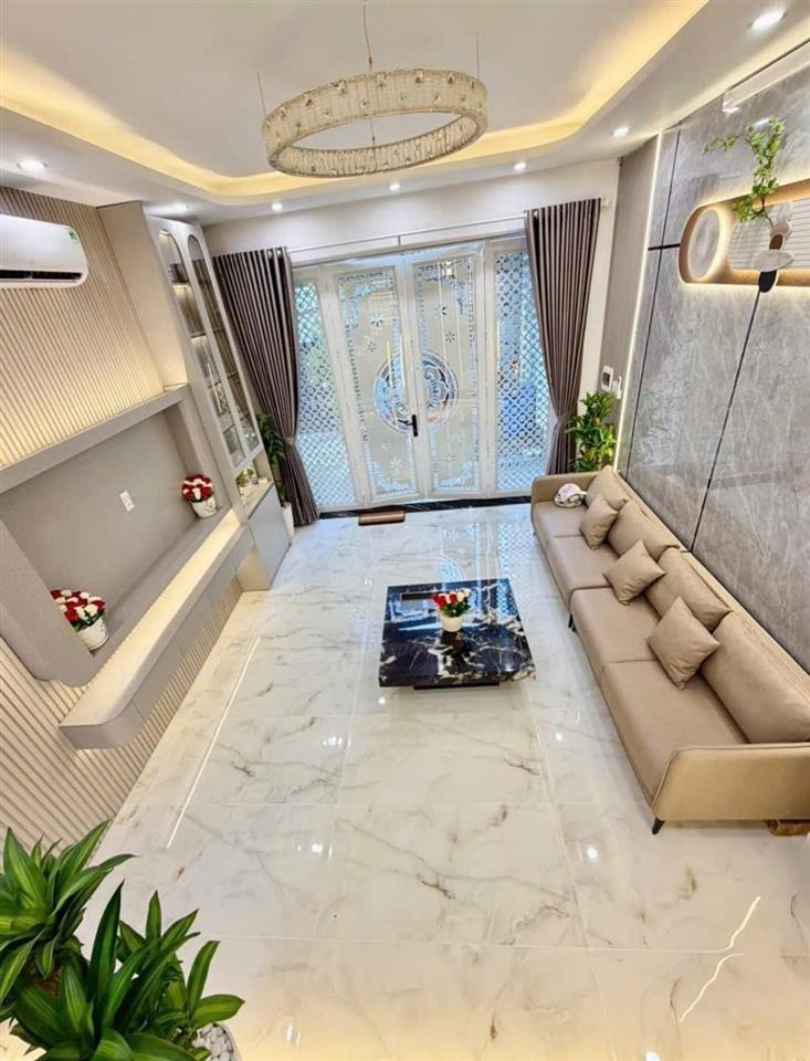 NHÀ CẠNH CHỢ PHÚ XUÂN, 4X14M, 3 TẦNG, HƠN 5.5 TỶ TÍ