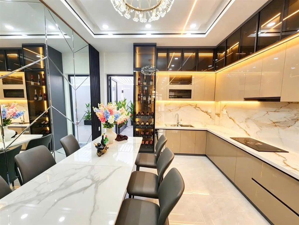 NHÀ PHỐ CHÂN DÀI MÊNH MANG, 4.1X29M, SÂN ĐẬU 2 Ô TÔ, GẦN PHÚ MỸ HƯNG