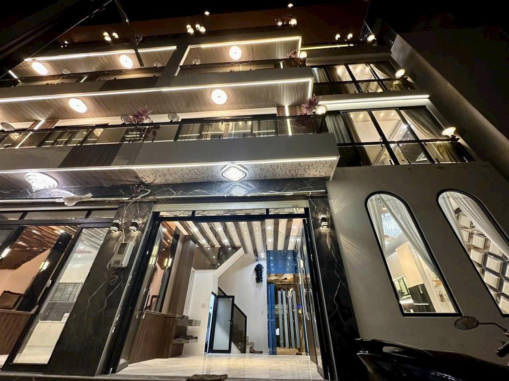 NHÀ CÓ THANG MÁY, HUỲNH TẤN PHÁT, NGANG 8.5M, FULL NỘI THẤT