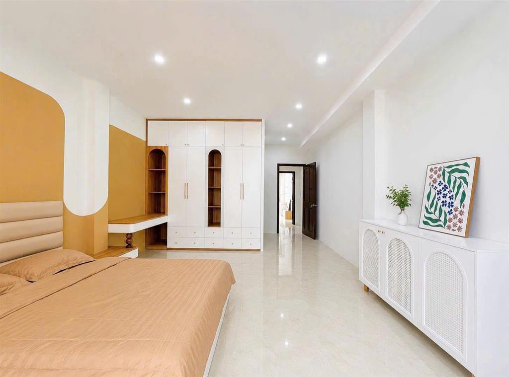 Mặt 2  tiền Huỳnh Thị Đồng, vừa ở vừa kinh doanh, nhà nội thất cao cấp