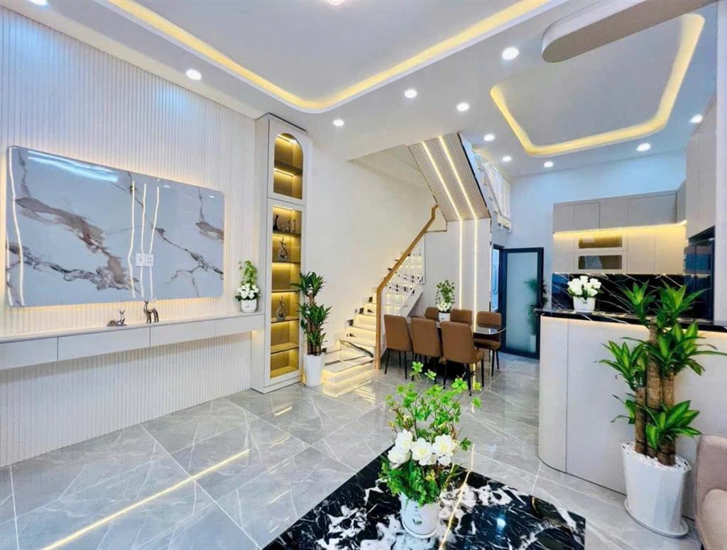 Nhà mới Huỳnh Tấn Phát, gần trường, cạnh Phú Mỹ Hưng, chỉ hơn 5 tỷ