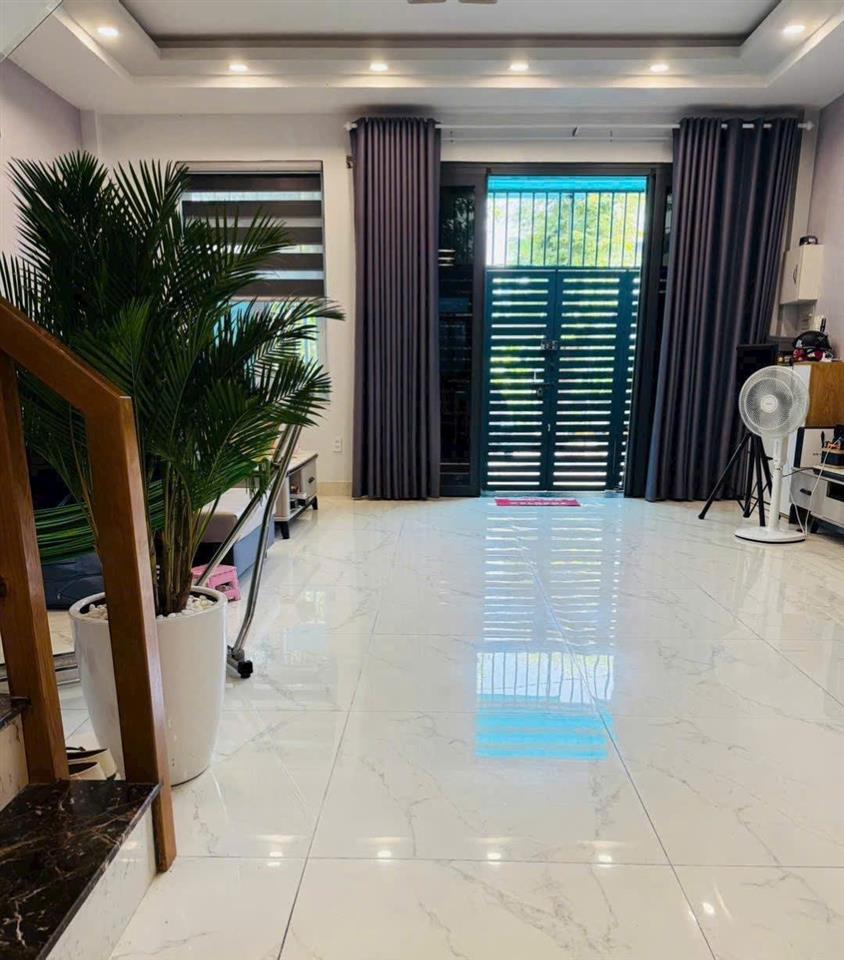 Nhà rộng 6m cực hiếm, khu đồng bộ Đào Sư Tích, chỉ hơn 9 tỷ