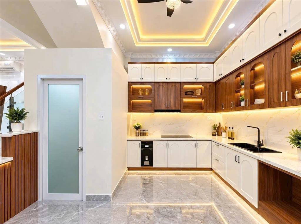Nhà hẻm xe hơi Huỳnh Tấn Phát, cạnh Phú Mỹ Hưng, ngang 5m, 4 tầng, chỉ 7.39 tỷ