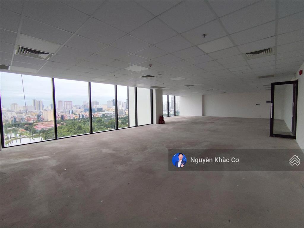 Bán sàn văn phòng hạng a tại rox center 136 hồ tùng mậu, hà nội 2000m2 có chia