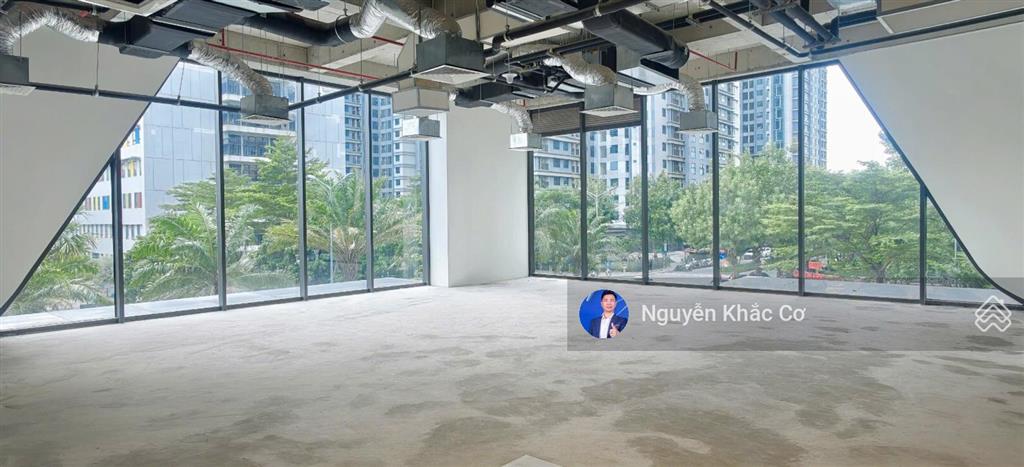 Bán sàn văn phòng hạng a tại rox center 136 hồ tùng mậu, hà nội 2000m2 có chia