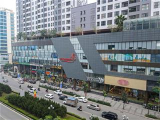 Bán sàn văn phòng tại the golden palm lê văn lương, giá , 220m2