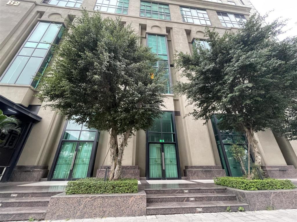 Bán sàn văn phòng tại roman plaza, 210m2, chính chủ hot!  0906 011 ***