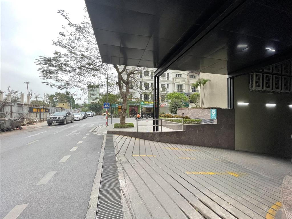 Bán sàn văn phòng tại roman plaza, 210m2, chính chủ hot!  0906 011 ***
