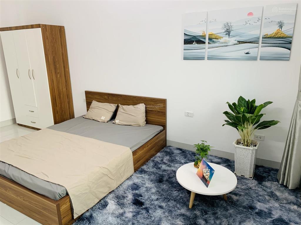 Cho thuê phòng 33m2 tại 143 nguyễn chính, cửa sổ ban công siêu đẹp