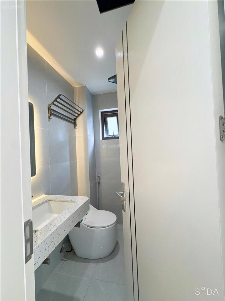 Cho thuê nhà riêng mới 100% 3pn, lô góc, nội thất đẹp, ở được luôn tại đình thôn, hà nội