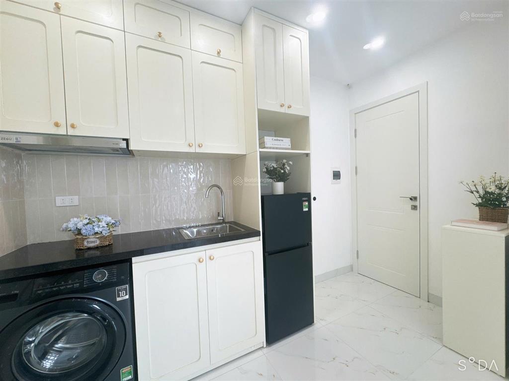 Cho thuê ccmn mới tinh 100%, nội thất đẹp, máy giặt riêng tại 69a hoàng văn thái, thanh xuân