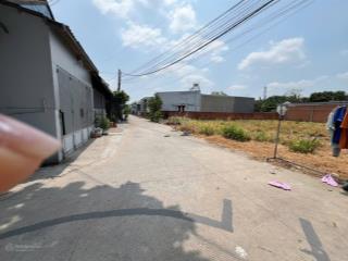 Bán đất 1 sẹc nguyễn văn bứa  xuân thới thượng dt 5 x 31m. giá 2ty7 shr