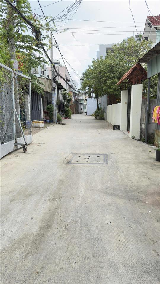 Nhà hẻm trưng vương 3, trung chánh, dt 5 x 19m, 1 trệt 1 lửng, 4 phòng ngủ. giá 4tỷ9