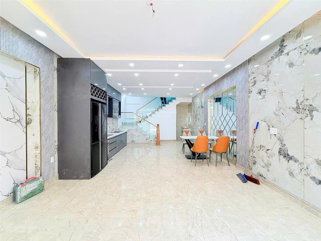 Nhà 1 trệt 1 lầu đường trung mỹ tây 1a, 5x 13m , đường oto. giá 4ty6