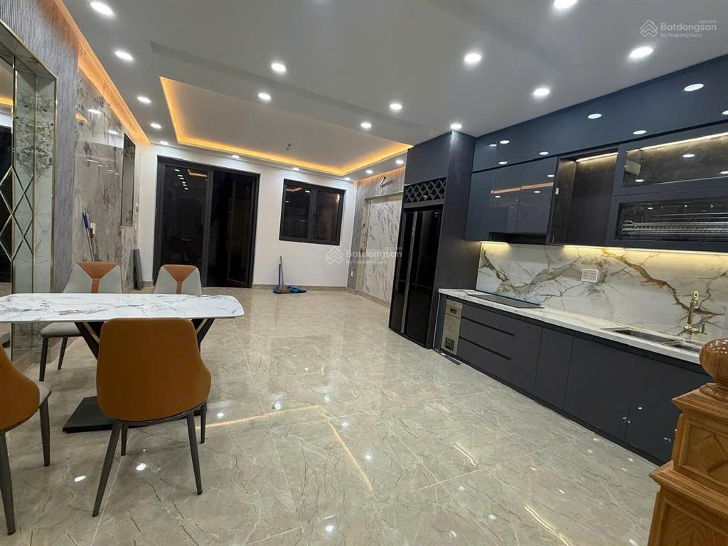Nhà 1 trệt 1 lầu đường trung mỹ tây 1a, 5x 13m , đường oto. giá 4ty6