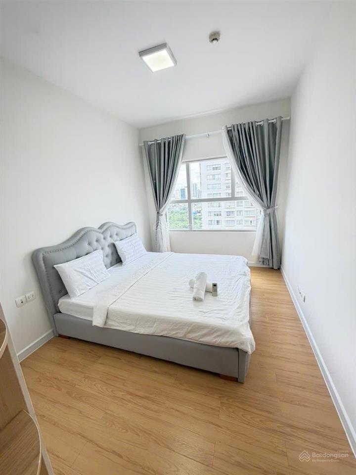 Chuyển nhượng sunrise city central hướng nam ban công 2 phòng ngủ mát mẻ