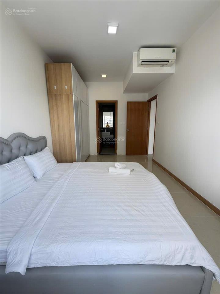 Chuyển nhượng sunrise city central hướng nam ban công 2 phòng ngủ mát mẻ