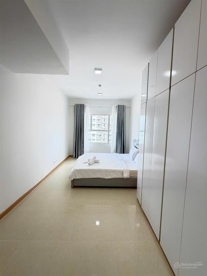 Chuyển nhượng sunrise city central hướng nam ban công 2 phòng ngủ mát mẻ