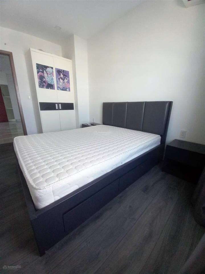 Nợ tiền ngân hàng nên cần bán gấp 3pn sunrise city đông nam 2 ban công thoáng mát có sổ hồng