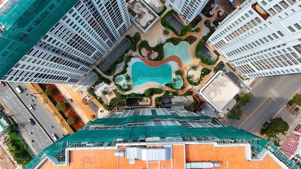Bán căn hộ green skyline, 5,2 tỷ, 101m2, chính chủ, uy tín tại đường quốc lộ 1k, dĩ an, bình dương