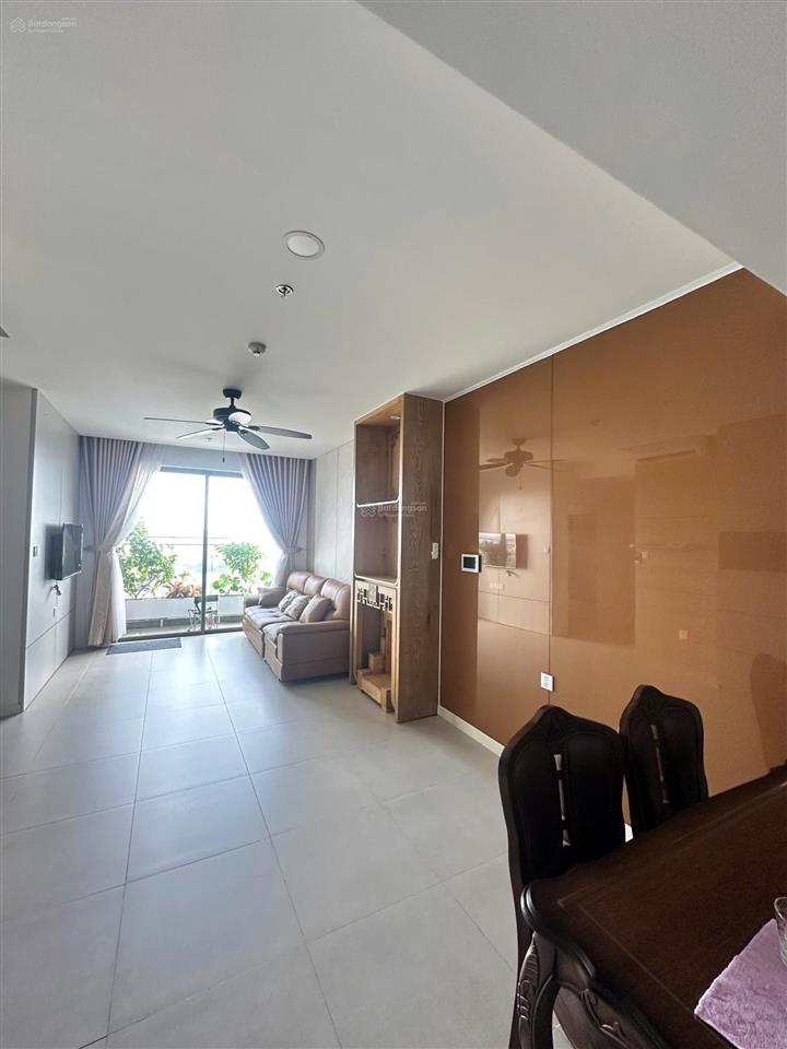Cho thuê căn hộ urban green full nội thất xịn xò, nhận nhà ngay, tặng 2 tháng pql. call e nhâm