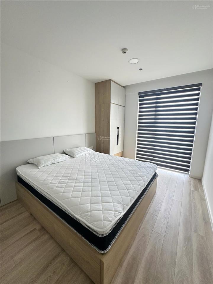 Cho thuê căn hộ urban green full nội thất xịn xò, nhận nhà ngay, tặng 2 tháng pql. call e nhâm