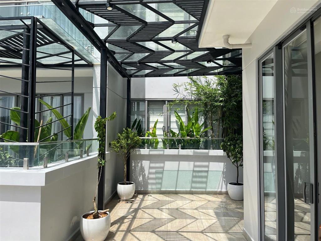 Bán căn sân vườn 1pn  76m². view hồ bơi giá 5.5 tỷ sang sổ. xem nhà call e nhâm ngay