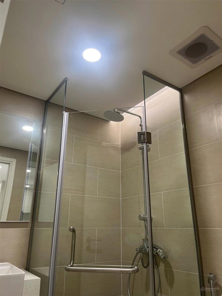 Bán căn sân vườn 1pn  76m². view hồ bơi giá 5.5 tỷ sang sổ. xem nhà call e nhâm ngay