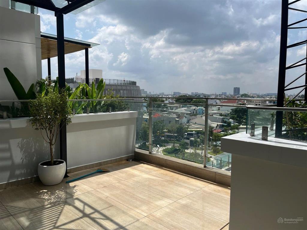 Bán căn sân vườn 1pn  76m². view hồ bơi giá 5.5 tỷ sang sổ. xem nhà call e nhâm ngay