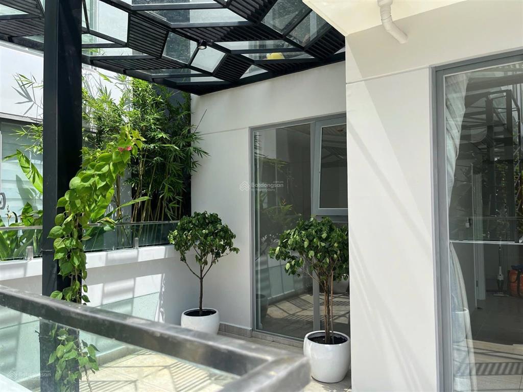 Bán căn sân vườn 1pn  76m². view hồ bơi giá 5.5 tỷ sang sổ. xem nhà call e nhâm ngay