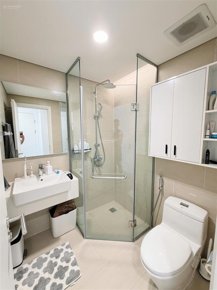 Cho thuê cc urban green, 12 triệu vnd, 76m2, 2pn, 2wc, nội thất đầy đủ, dọn vào ngay. call e nhâm