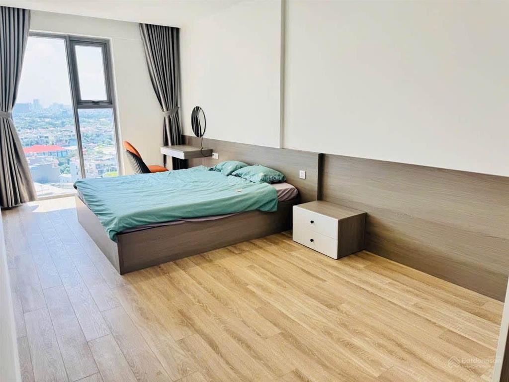 Bán căn hộ chung cư tại urban green 84m2 giá 5y750 sang sổ đỏ , ntcb . alo e nhâm xem nhà
