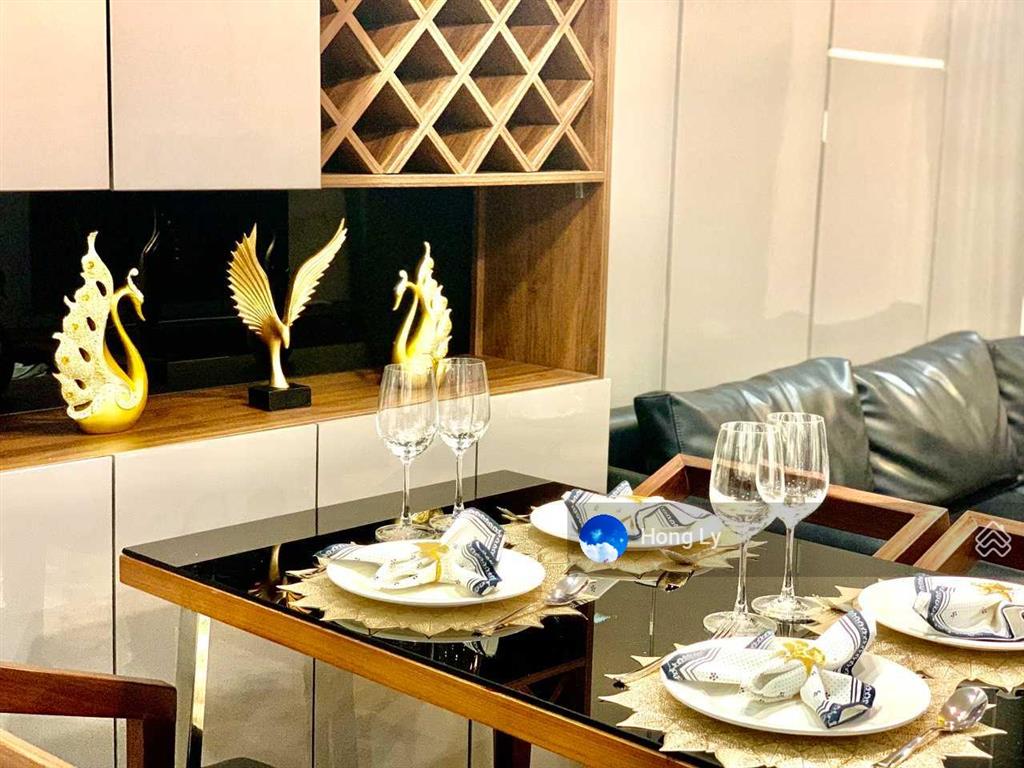 Cho thuê căn 2 ngủ hoàng cầu skyline  36 hoàng cầu giá 20 triệu/th có nội thất.  0931 318 ***