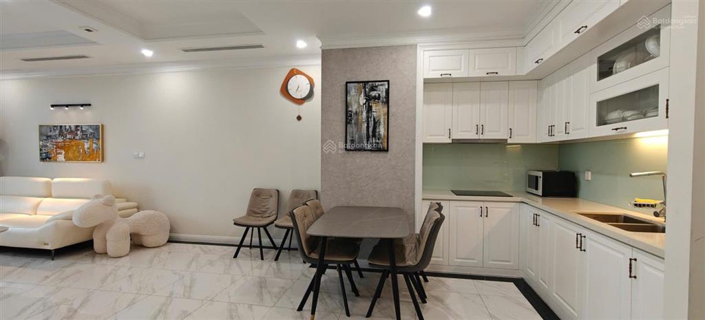 Cho thuê gấp hateco laroma huỳnh thúc kháng, 3pn 140m2, tầng cao view đẹp  28tr   0931 318 ***