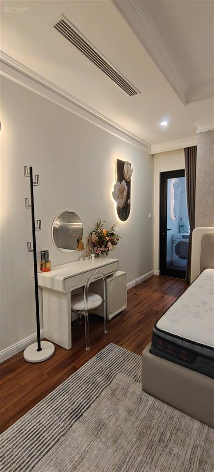 Bql cho thuê quỹ căn hoàng cầu skyline, 18 triệu, 92m2view hồ, cao thoáng0931 318 *** xem nhà