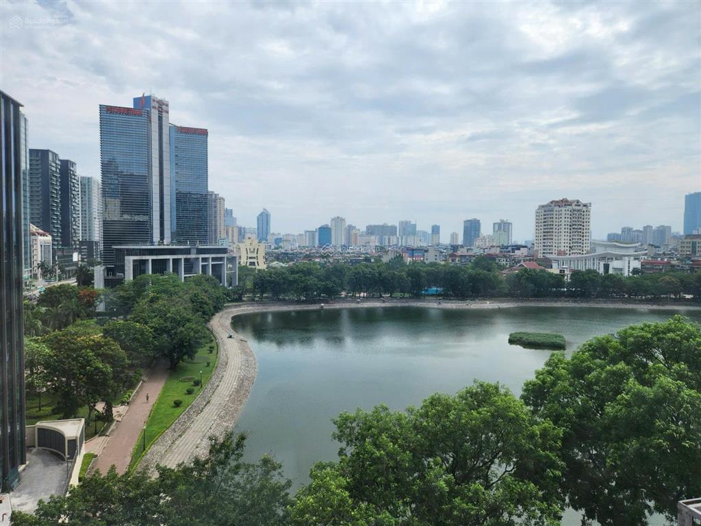 Bán 2pn  16 láng hạ full nội thất  view trọn hồ  giá tốt siêu hợp lý  0931 318 ***