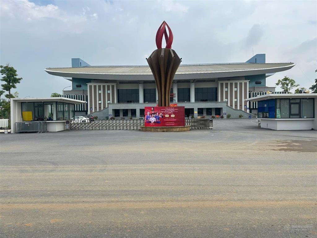 Bán nhà 80m kinh doanh tại uy nỗ  đông anh  gần nhà thi đấu, bệnh viện. 3 ô tô tránh