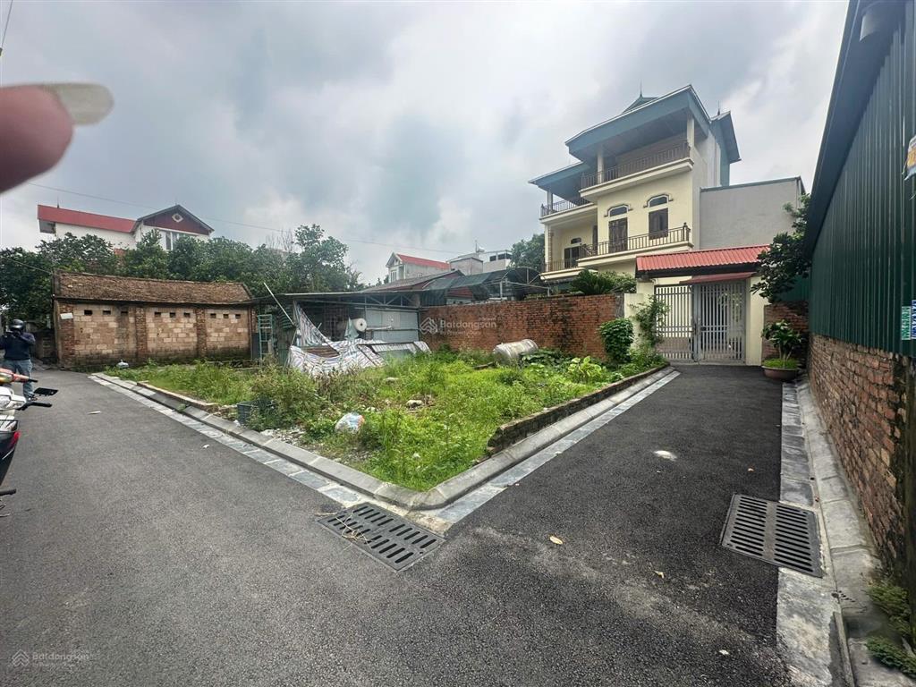 Hàng hiếm tại thị trấn đông anh! bán 50m2 lô góc đường nhựa ngõ thông. ô tô đỗ cửa  giá chỉ 3 tỷ