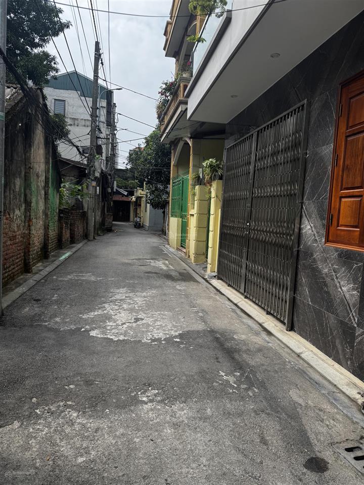 Hàng hiếm tại thị trấn đông anh! bán 50m2 lô góc đường nhựa ngõ thông. ô tô đỗ cửa  giá chỉ 3 tỷ