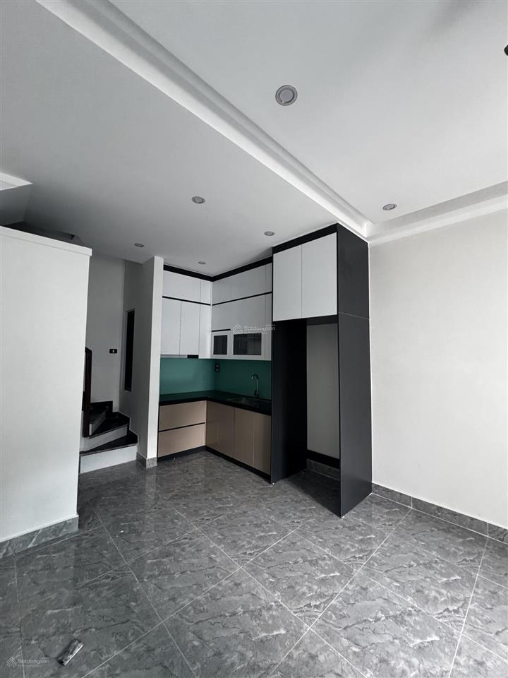 Bán nhà đẹp trung tâm thị trấn đông anh 5 tầng 40m cạnh happy land chỉ việc về ở
