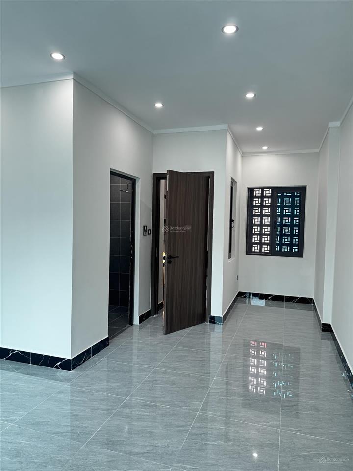 Bán nhà đẹp trung tâm thị trấn đông anh 5 tầng 40m cạnh happy land chỉ việc về ở
